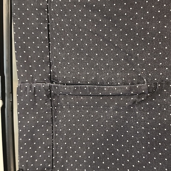 ANN TAYLOR WOMAN'S BERMUDA SHORTS - Picture 2 of 12